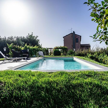 Nake Residenza Artistica Villa SantʼAlfio Exterior foto