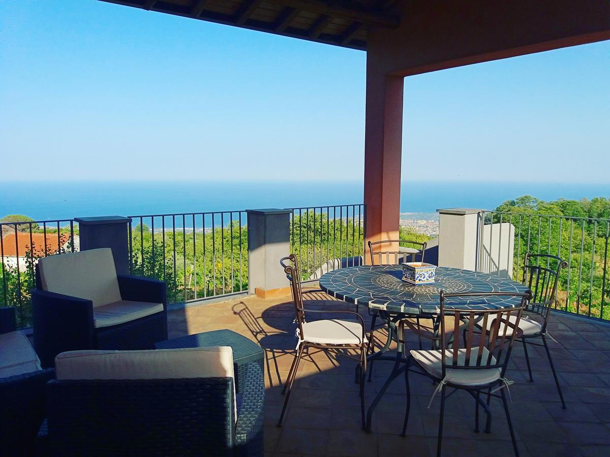 Nake Residenza Artistica Villa SantʼAlfio Exterior foto