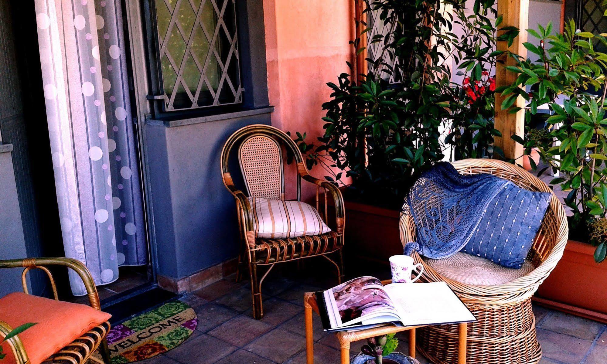 Nake Residenza Artistica Villa SantʼAlfio Exterior foto