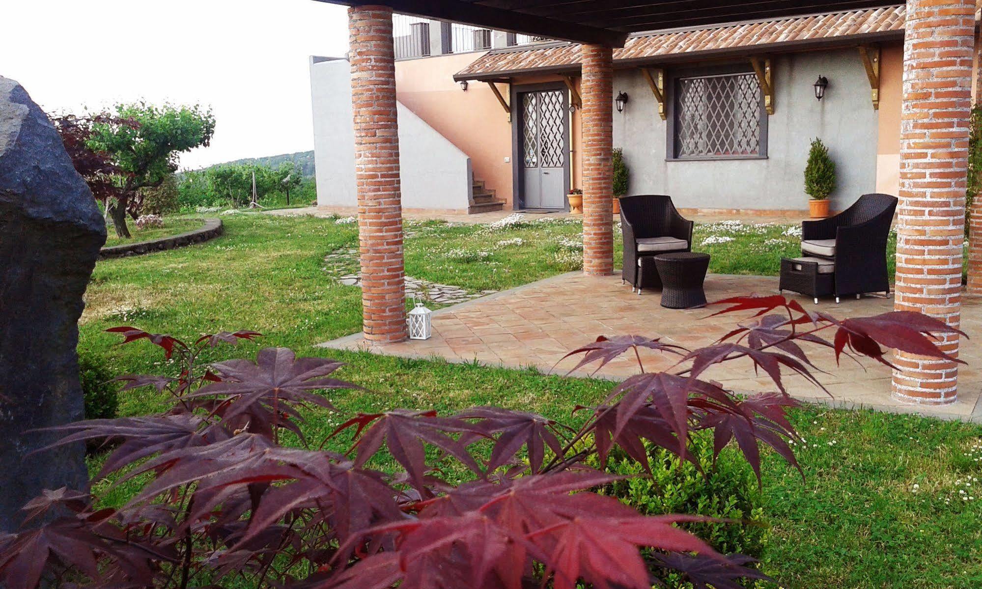 Nake Residenza Artistica Villa SantʼAlfio Exterior foto